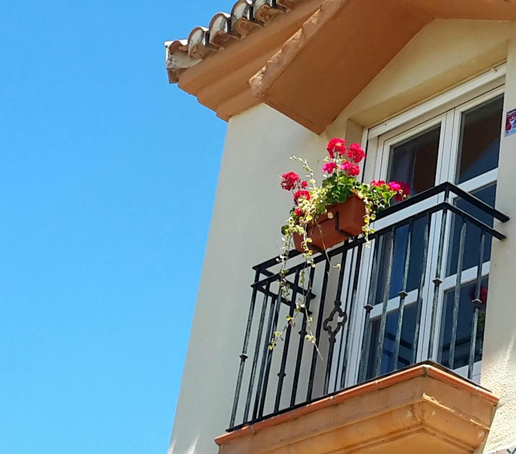 Chalet Trolio Bed & Breakfast Alhendín Exterior foto